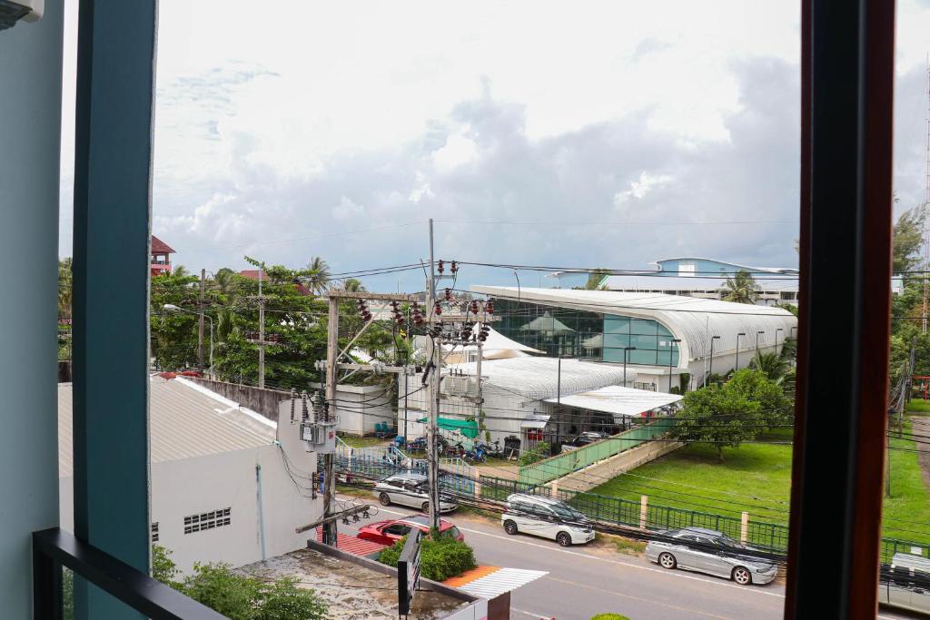 S2 Airport Residence Nai Yang Beach Екстериор снимка